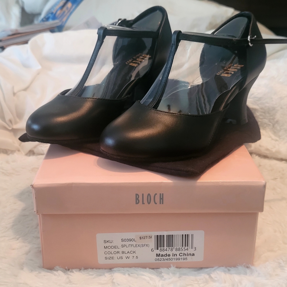 Bloch Women's SplitFlex 2.5in T-Strap Character Shoes Size 7.5